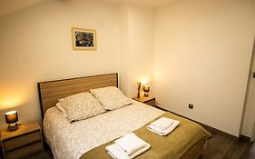 A L'Ombre du Pin - Large T4 Duplex near Disneyland&Paris, 1-7 Guests